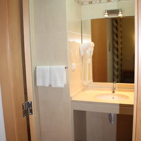 Pensionat Estrela De Arganil - Luis Simoes & Conceicao, Lda Lisboa